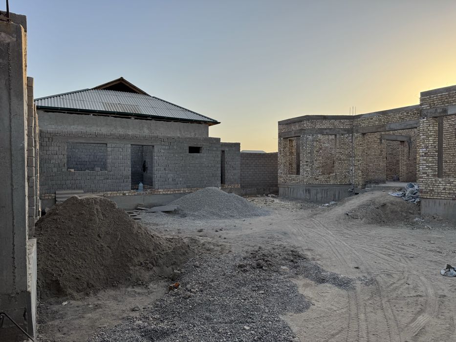 Hovli Sotiladi Qavali Mahhalasi Eriell Baza Oldi