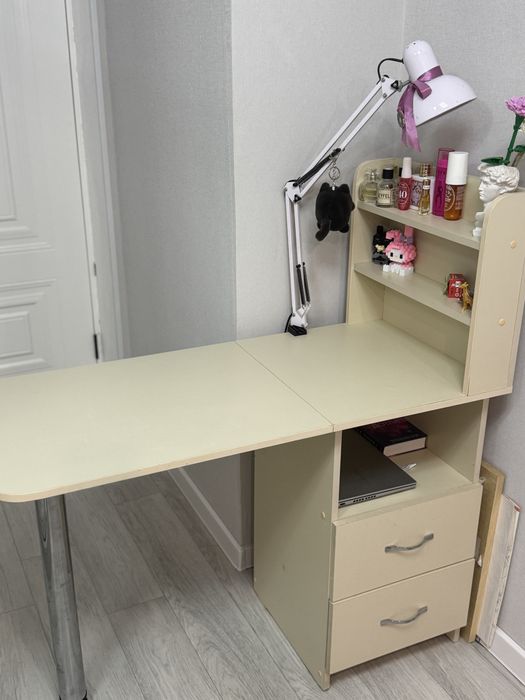 Продам стол для маникюра срочно! Торг имеется