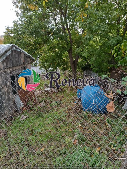 Парцел с ток,вода и кладенец