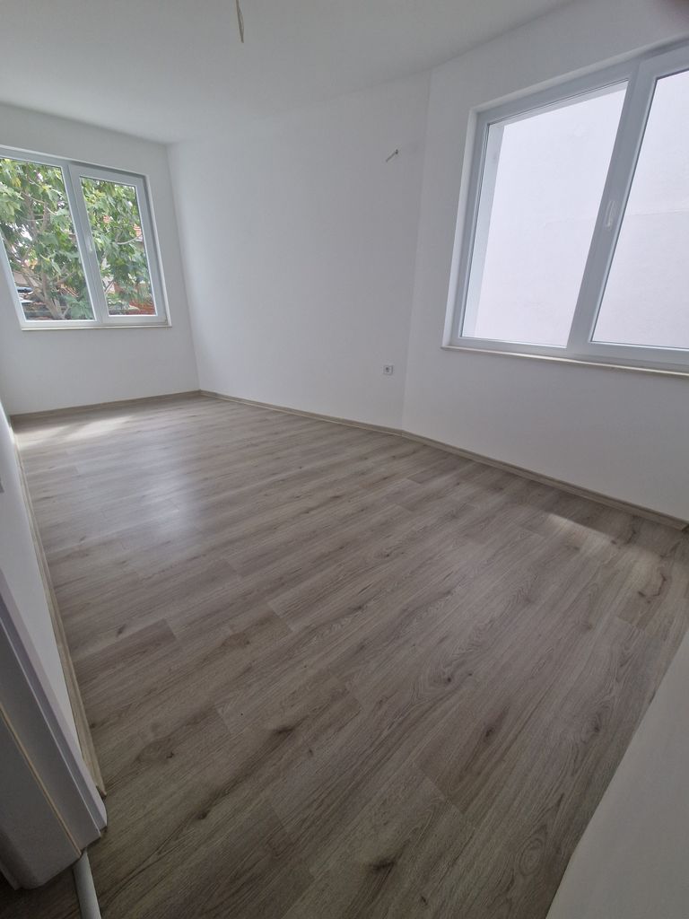 Продава се Тристаен апартамент в Свиленград - 103 кв.м за 1068 €/кв.м - Снимка #6