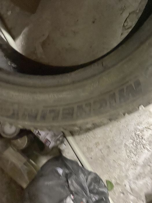 Зимние шины хорошем состояние