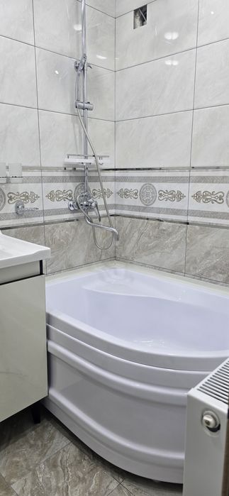 Продаётся 2х ком.кв.В Саттепо.Вторичка.3 этаж 5 этажном доме.53кв.м.