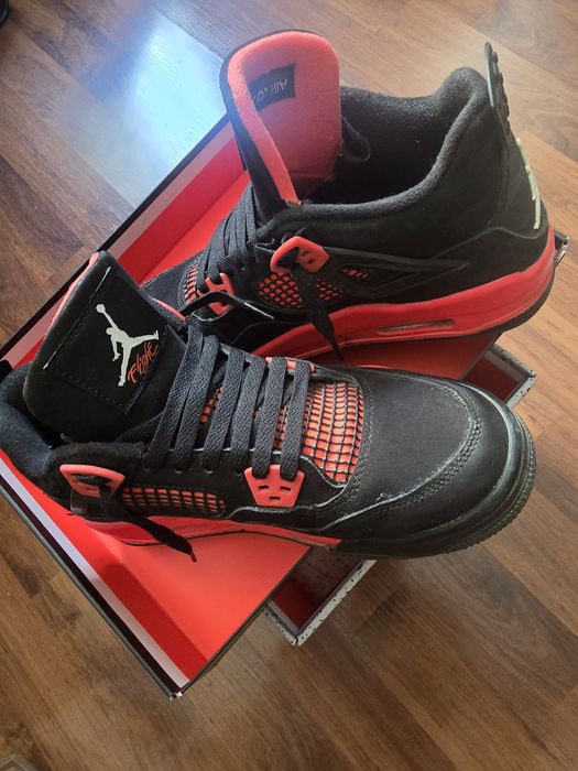 Adidasi Air Jordan 4 Retro Red