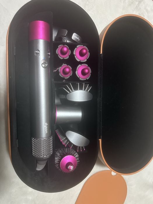 Маша за коса dyson