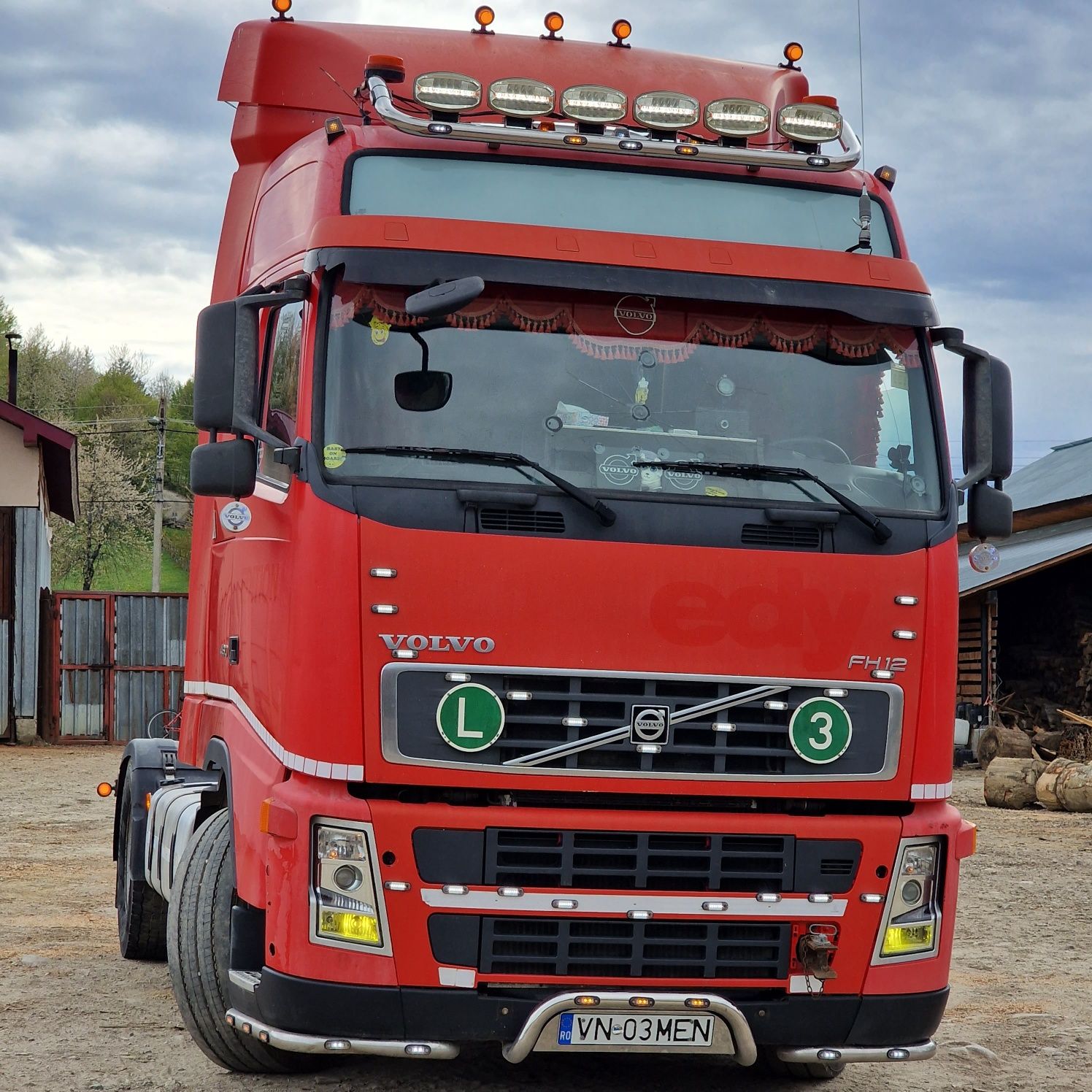 Se vinde cap  tracto Volvo fh12 ,460cp,an 2005