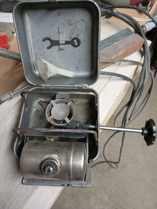 Продам бензиновую походную тарелку "Шмель"