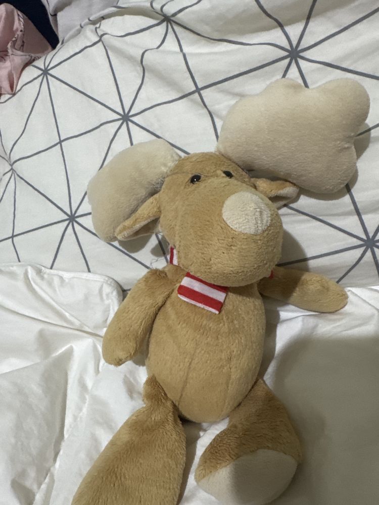 3 плюшени играчки