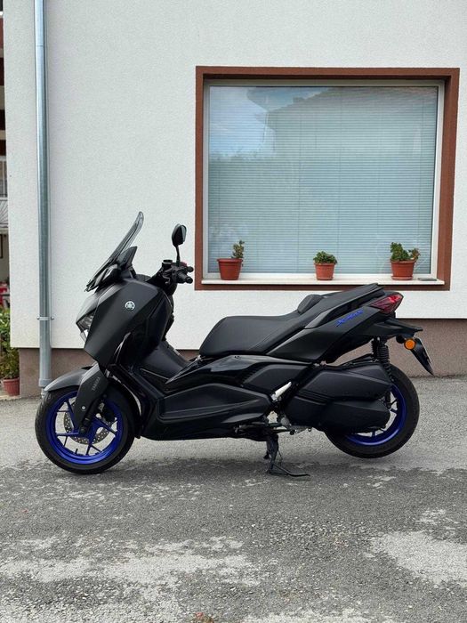 Yamaha X-max 300