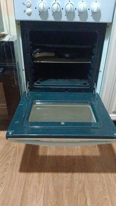 Продам газовую плиту