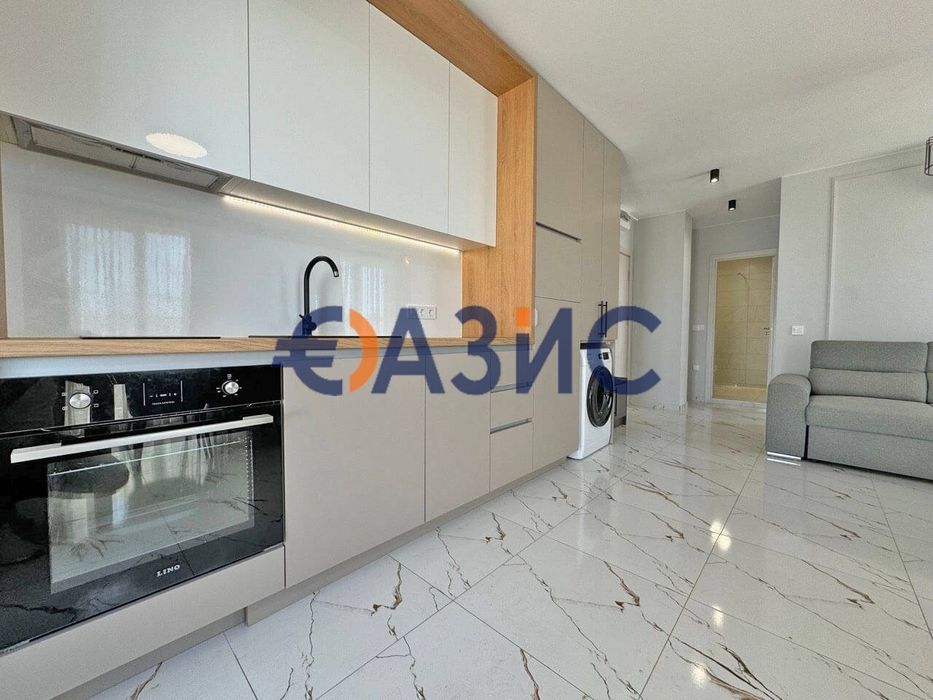 Апартамент с 1 спалня в комплекс Emilia Romana, 102 кв.м., Слънчев