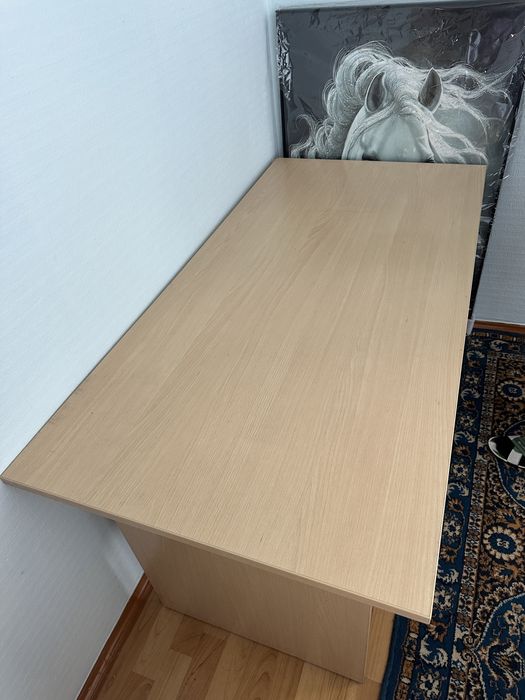 Продам стол