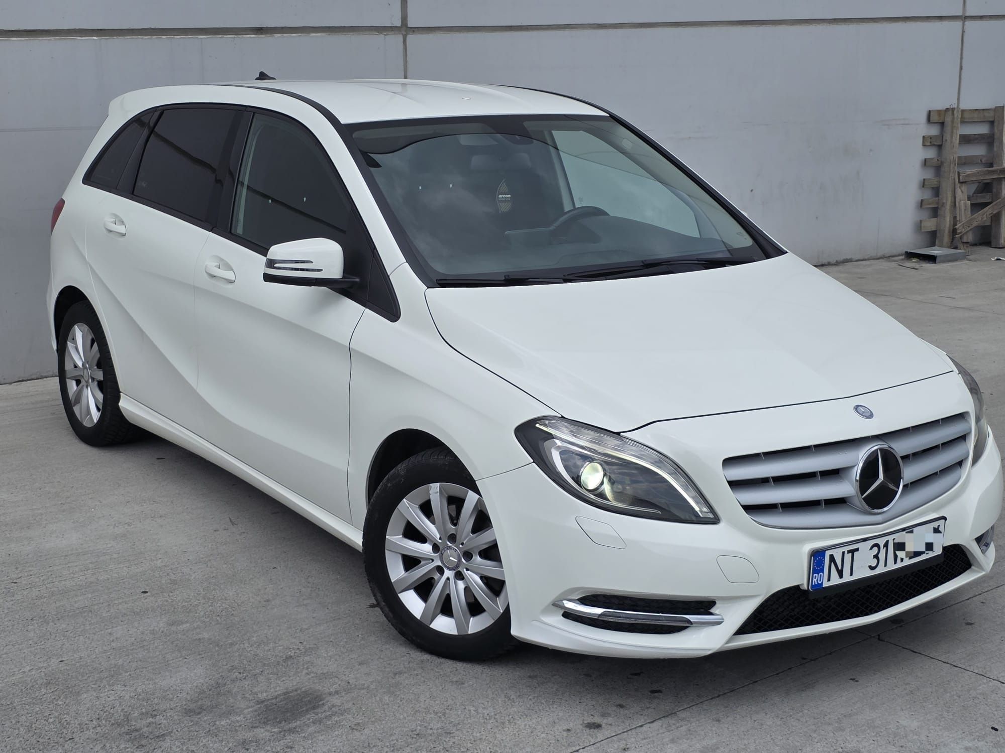 Mercedes-Benz Bclasse 1.8diesel 2014 xenon navi proprietar