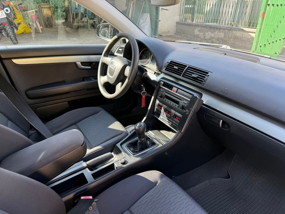 Продава се Ауди а4 б7