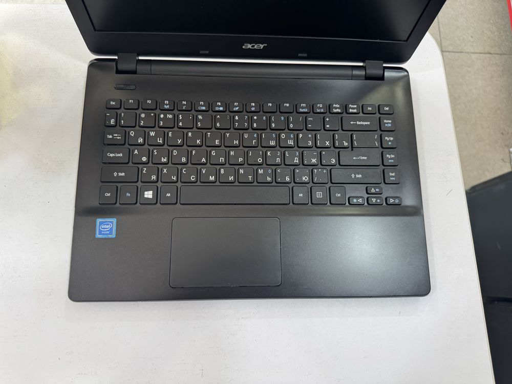 acer ofis ishlari uchun ixcham holatlari yaxshi batarekalari zoridan