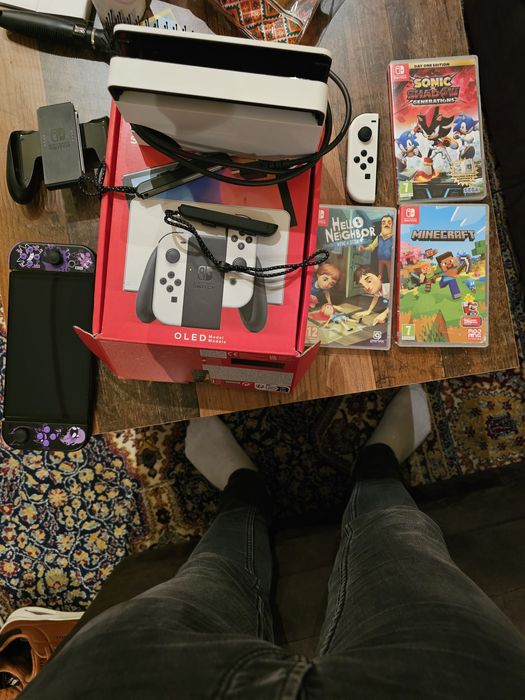 Nintendo Switch Oled +11 игри