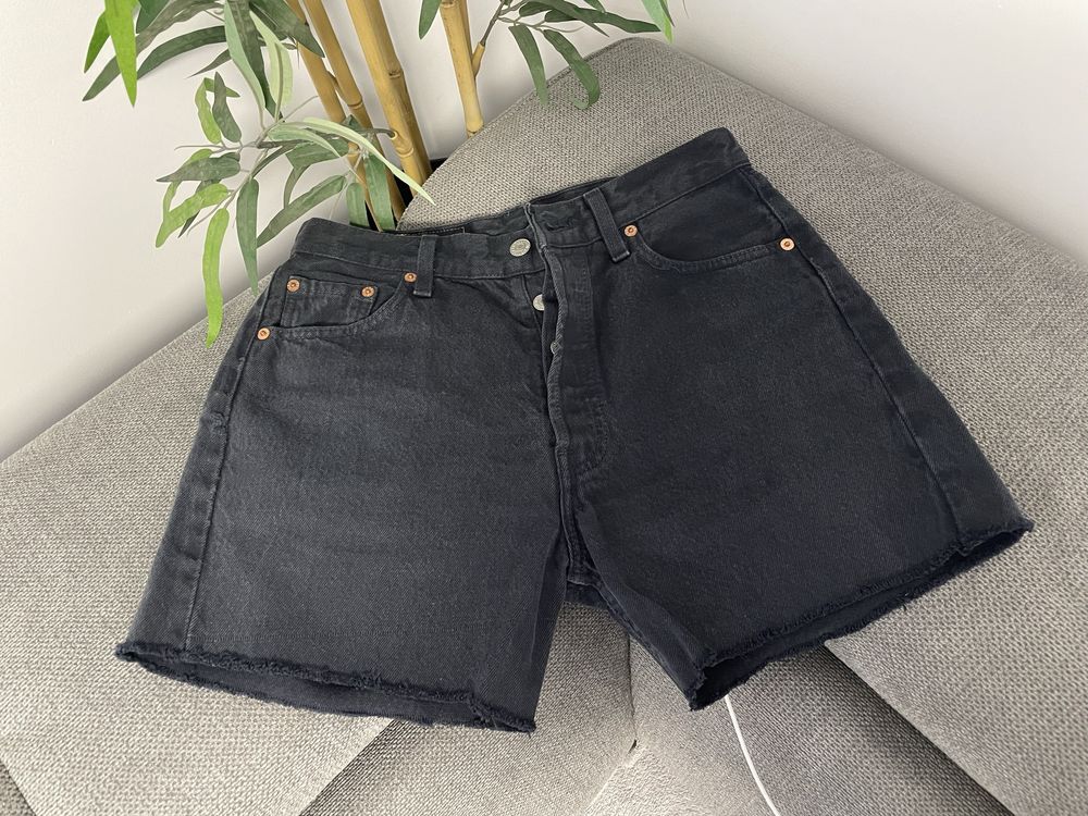 Blugi scurti Levi’s jeans s-m talie 37 cm x 2