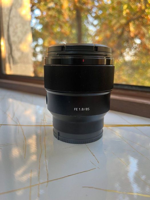 SONY fe 1.8/85 mm full frame Портретник