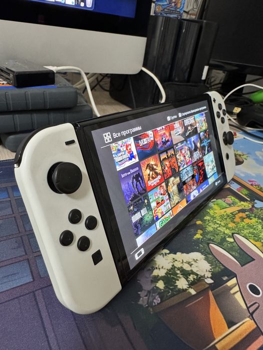 Продам Nintendo Switch Oled