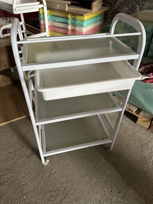 Есть разные пренадлежности для салона и дома б/у