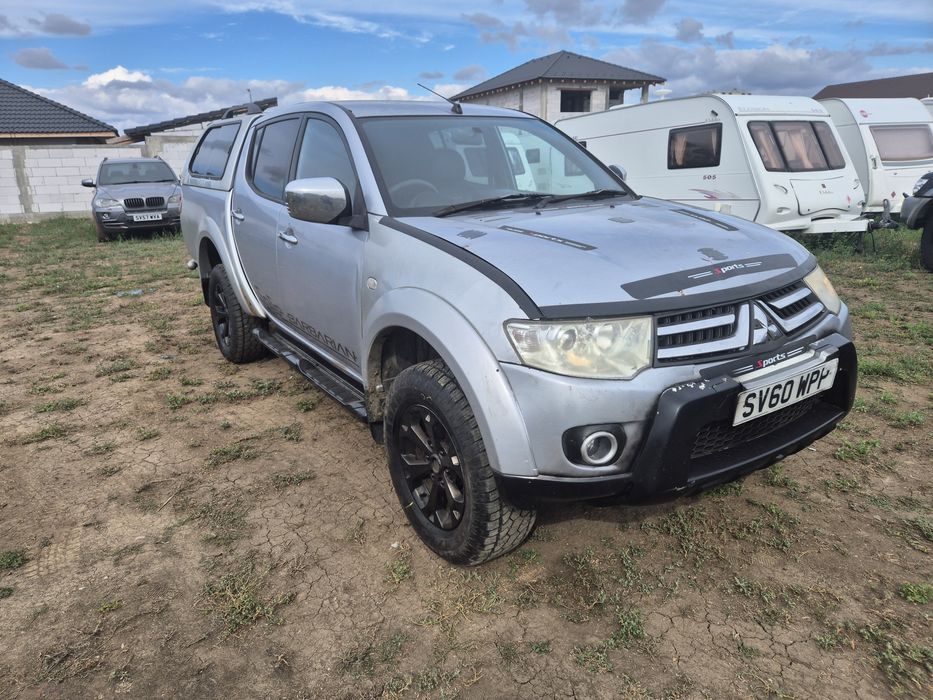 Mitsubishi L200 2.5 178 cp 2011 Automat volan dreapta