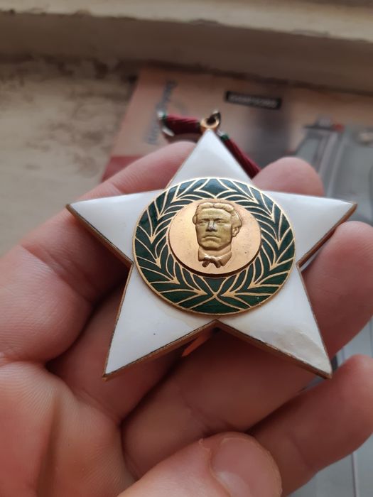 Орден 9 септември 1944 първа степен с малък носач - 1971 година 
Много