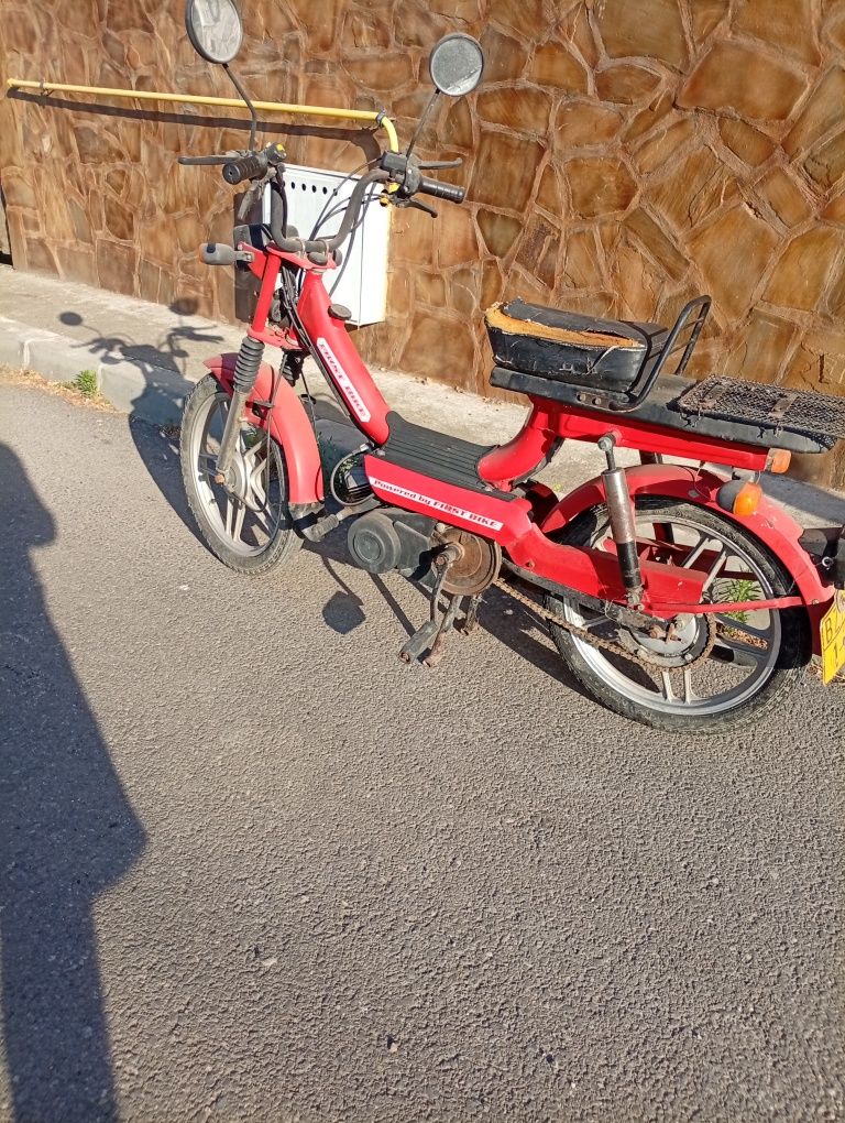 Vând motoretă cu acte!