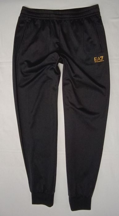 EA7 Emporio Armani Tracksuit оригинален екип L горнище и долнище