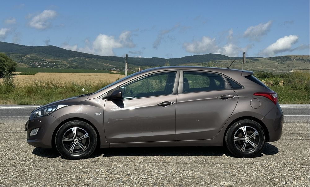 Hyundai I30 Euro5 2013  1.4Benzina  Rate-Cash!
