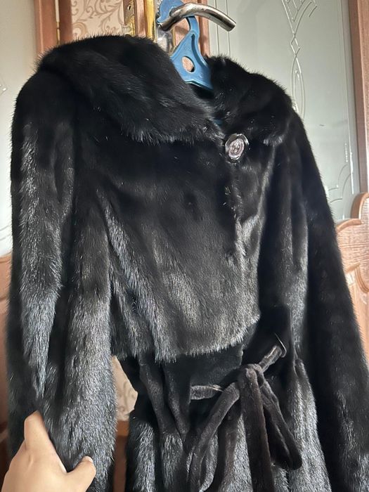 Продам б/у норковую шубу