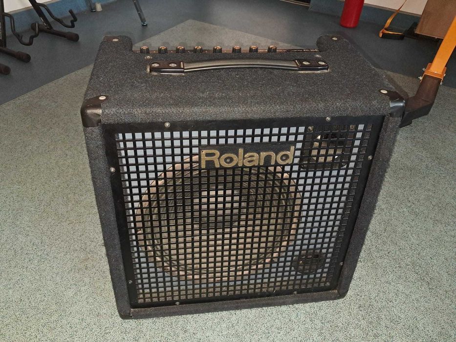 Vand Roland KC-300 - amplificator clape, synth, piane digitale