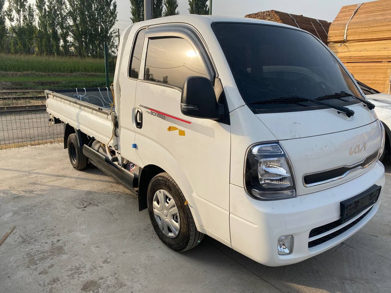 Kia bongo ideal sastiyanasi 2022yli