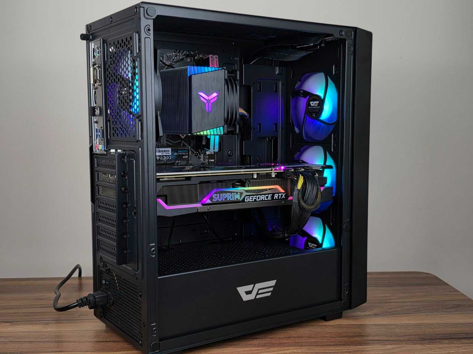 Нов / Гаранция ( RTX 3080  / Ryzen 5 ) Геймърски
