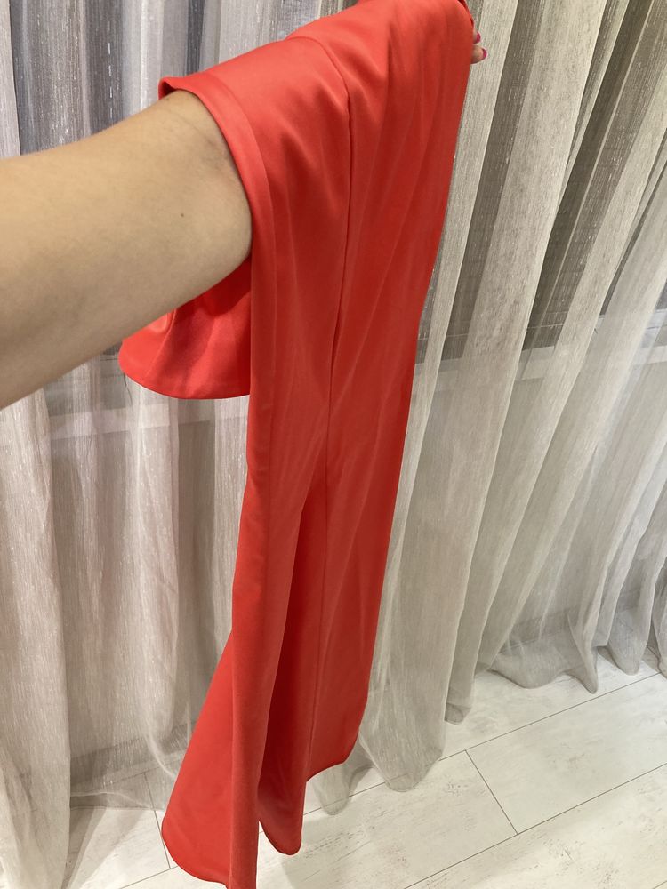 Официална бутикова дамска рокля 34/36-XS/S