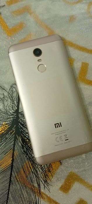Redmi 5+ Б/У не разу не ремантирован