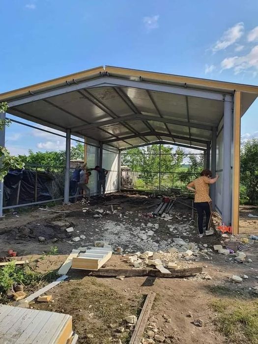 Vând hală metalica 9x8x4