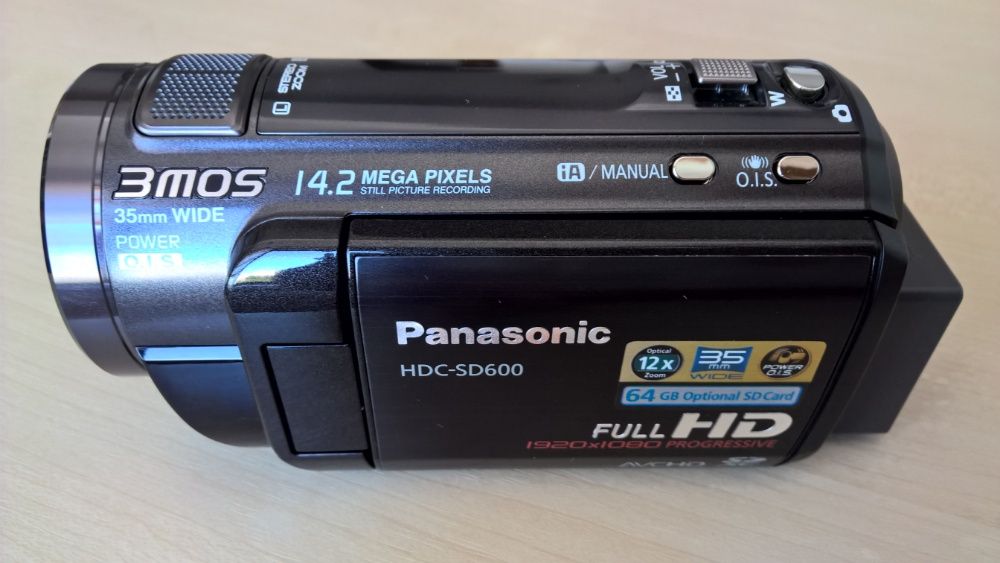 Vand camera video Panasonic HDC-SD600 – Full HD – NOUA