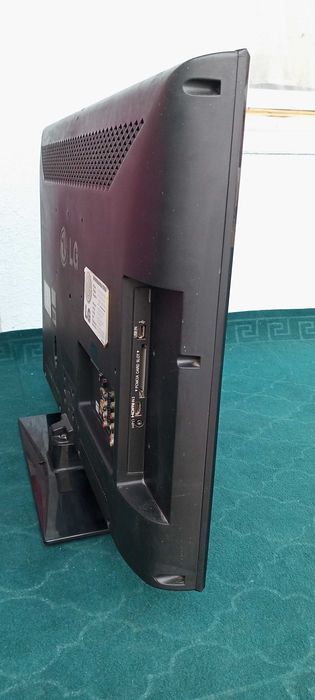 TV LG 32" Экран плоский