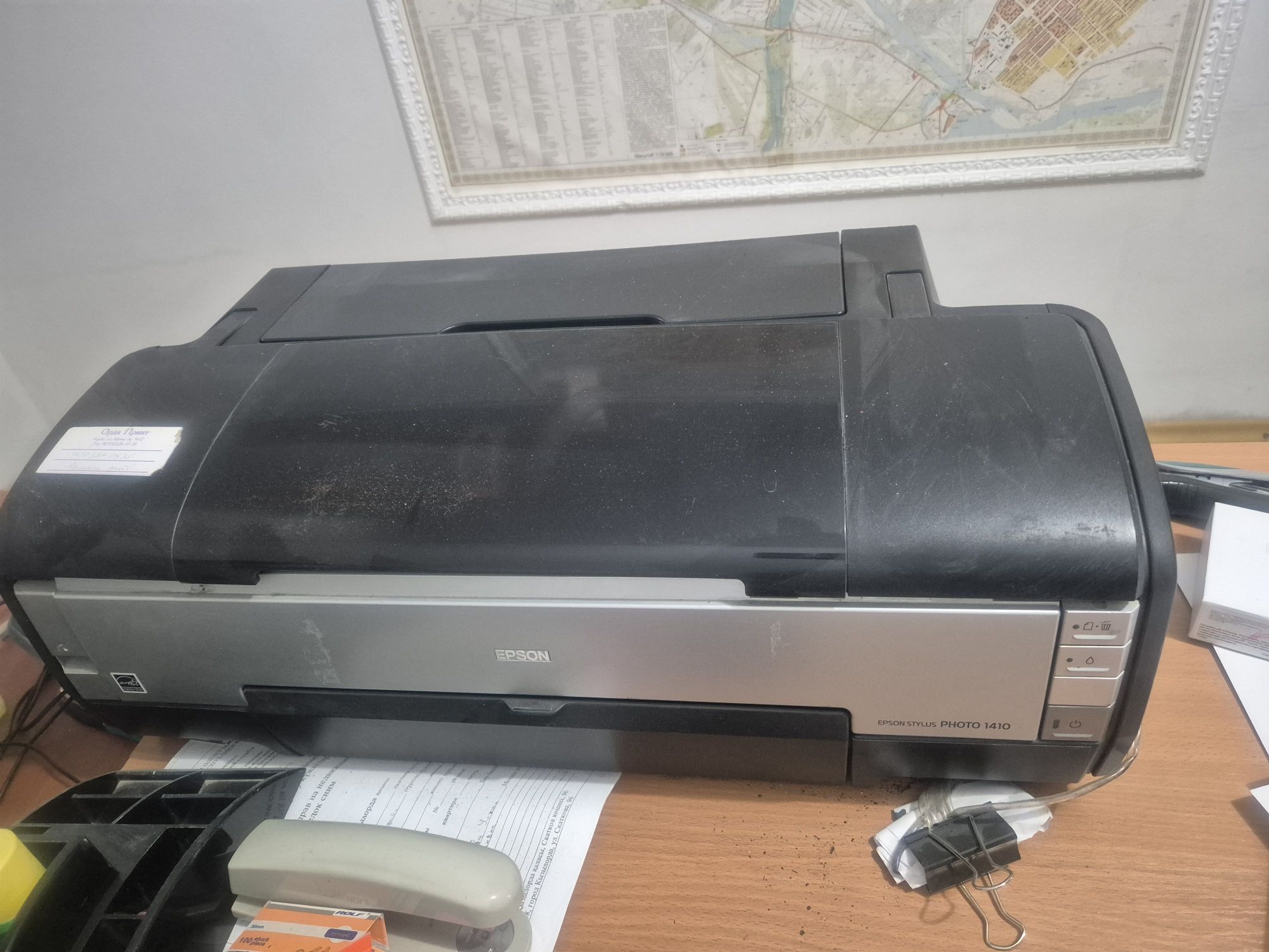 Продается цветной принтер epson 1410 бу