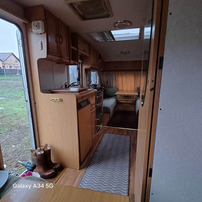 Rulota Abbey  neinmatriculata ,6 pers ,fără infiltratii Funcționa