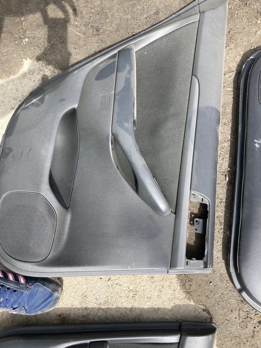 Кори за вратите за Toyota Avensis T25