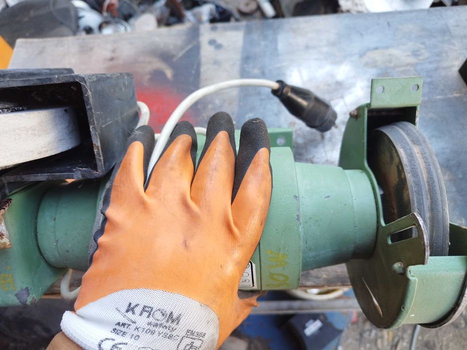 Tocilă electrica cu Polizor 330 wați