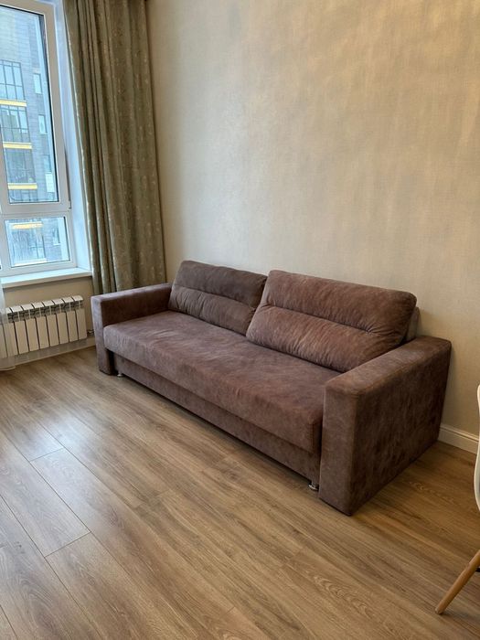 Продам диван, шкаф, стол, зеркало, прихожка, вешалка