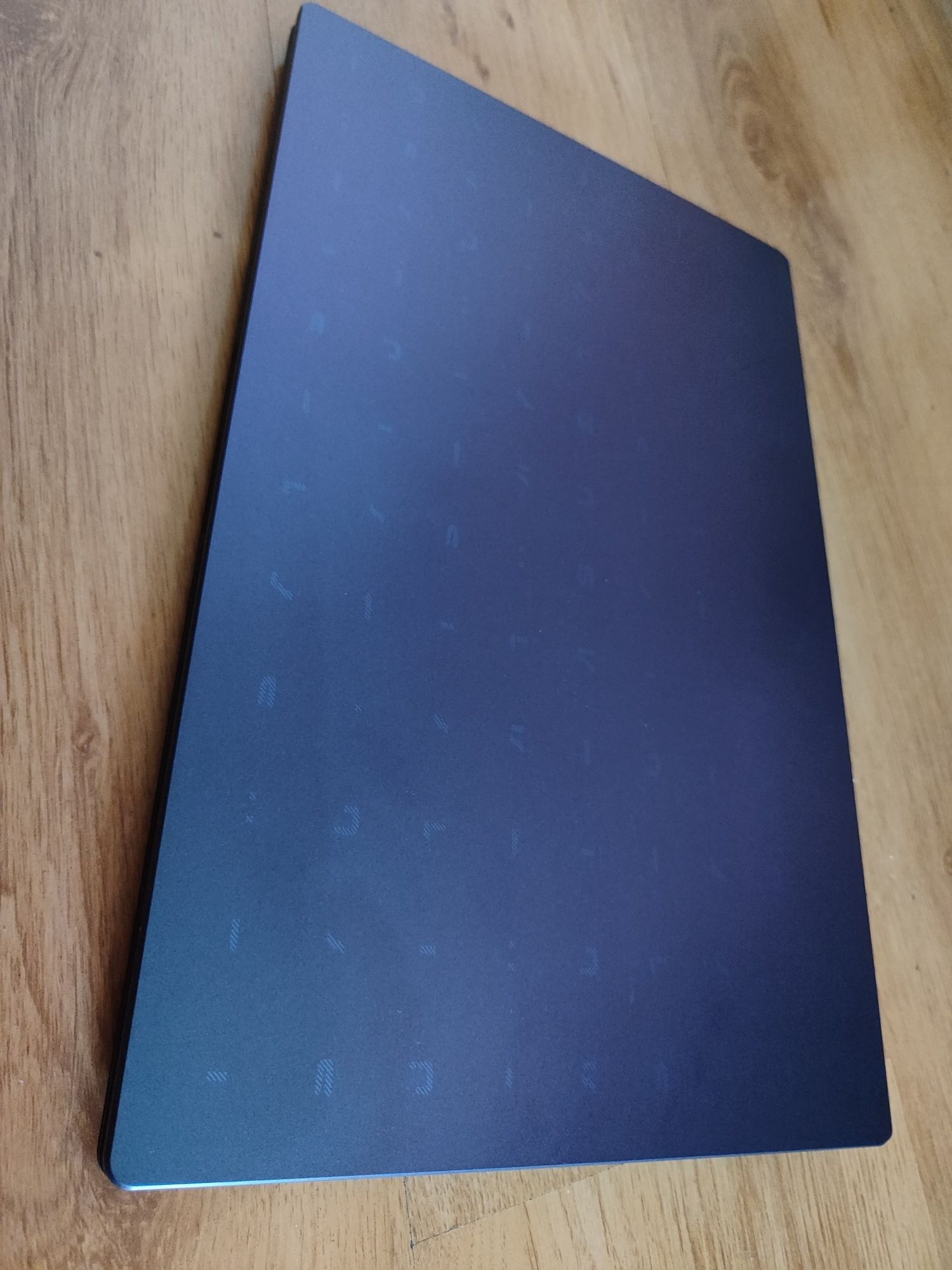 Лаптоп ASUS E510MA