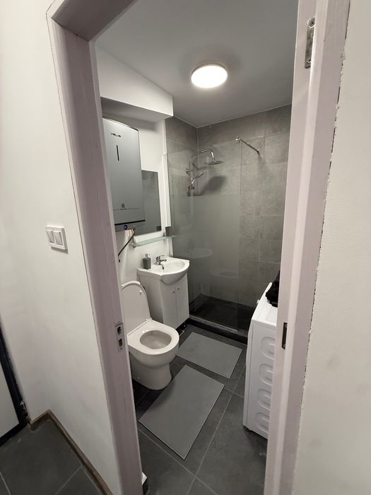 Inchiriez garsoniera in regin hotelier !