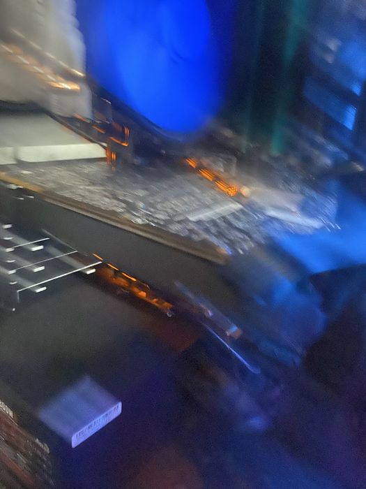 Продаю gtx 1080 8gb