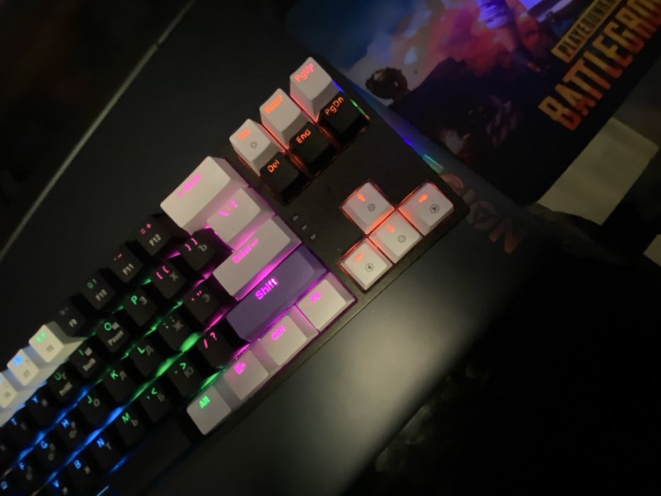Клавиатура клавиш игровой подсветка ргб RGB
