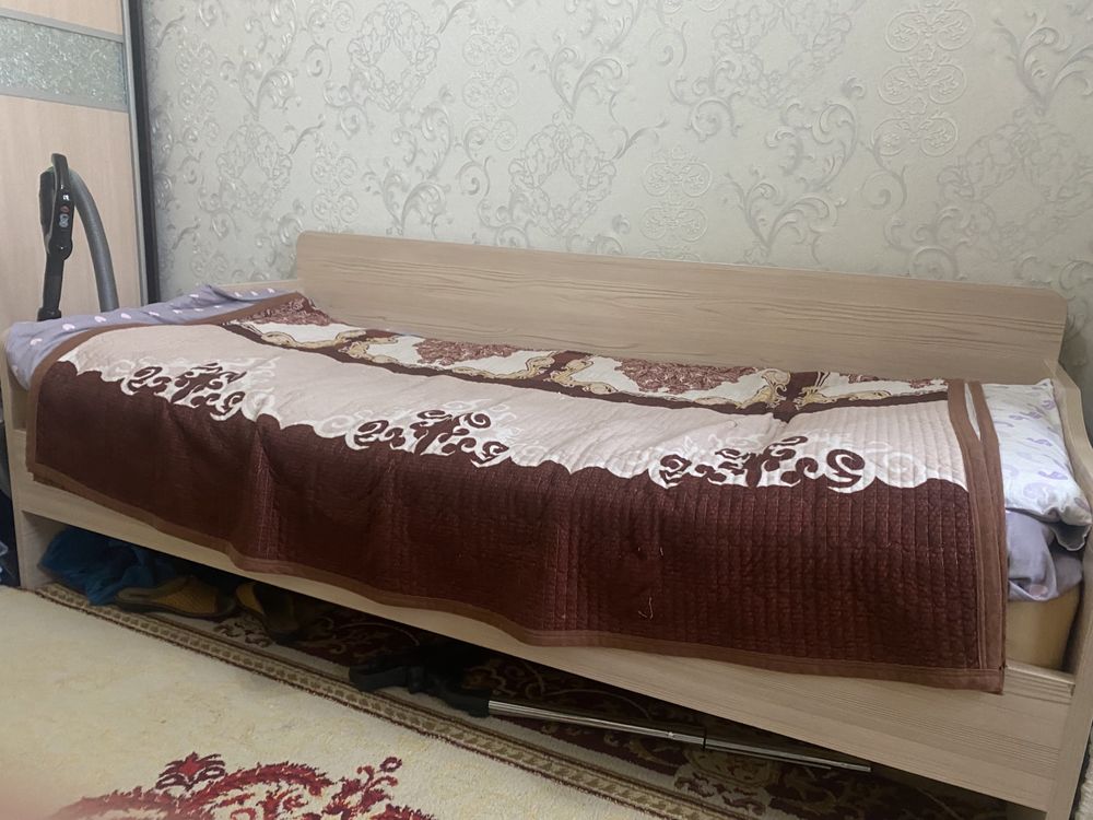 Продам кровать от фирмы Шатура