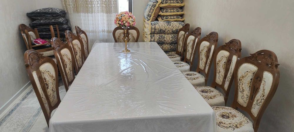 Stol _ stul sotiladi yengi