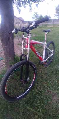 Bicicleta montanbike GT Avalance