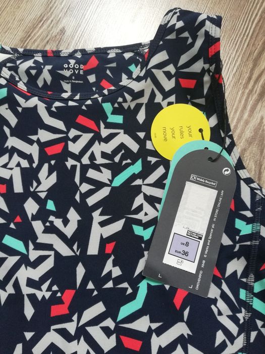 Чисто нов дамски спортен екип